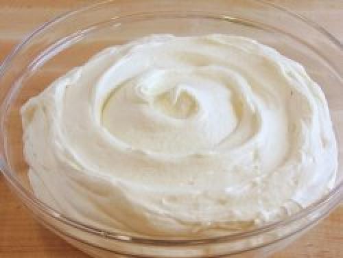 Творожный крем со сгущенкой для торта. Творожный крем для торта – простая начинка, безупречный вкус!