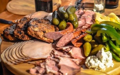 Домашние мясные деликатесы. Мясные деликатесы в домашних условиях: 3 способа приготовить великолепную закуску