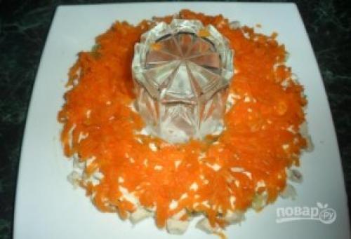 Салат с киви и курицей и сыром Малахитовый браслет. Салат "Малахитовый браслет" с киви