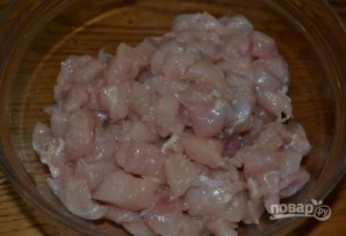 Мраморный рулет куриный. "Мраморный рулет" (мясная нарезка из курицы)