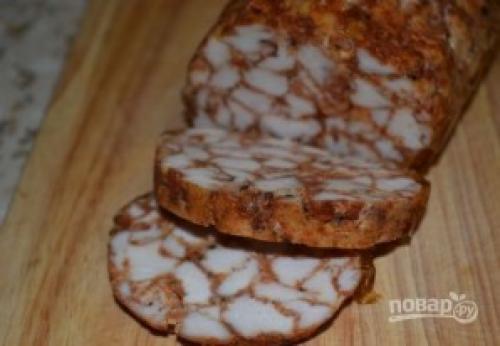 Мраморный рулет куриный. "Мраморный рулет" (мясная нарезка из курицы)