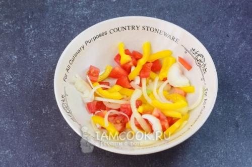 Салат из куриной печени и фасоли. Салат с куриной печенью и фасолью