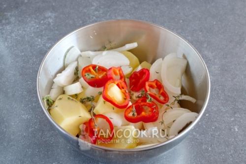 Курица с картошкой в пакете. Курица с картошкой в духовке в пакете для запекания