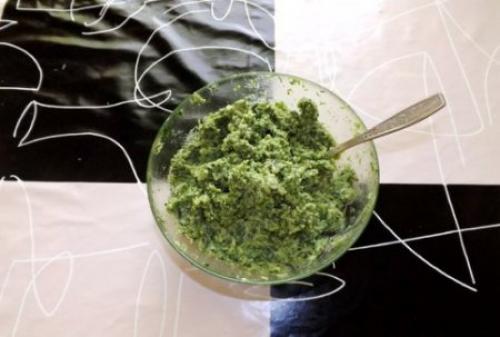 Куриные рулетики с сыром и чесноком. Куриные рулетики по-домашнему с сыром, чесноком и зеленью