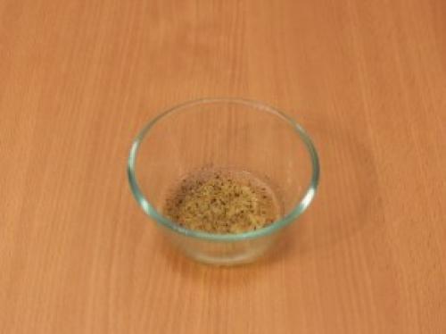 Салат с куриной печенью и помидорами