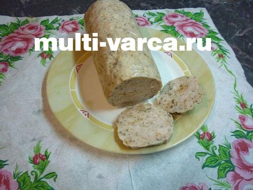 Куриные колбаски в мультиварке. Куриная колбаска