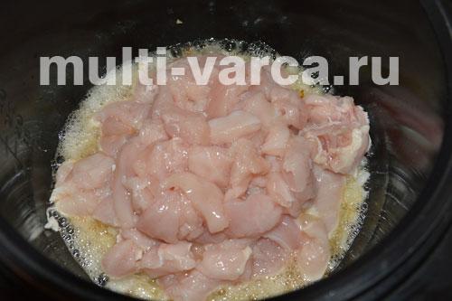 Курица с баклажанами и помидорами в мультиварке