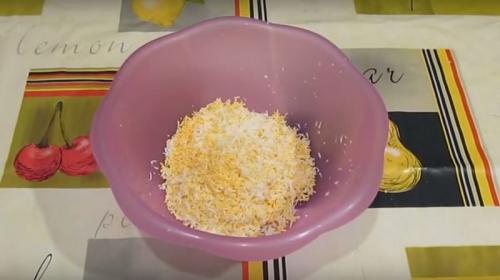 Самые популярные рецепты салатов с кальмаром. Самый вкусный салат с кальмарами и креветками