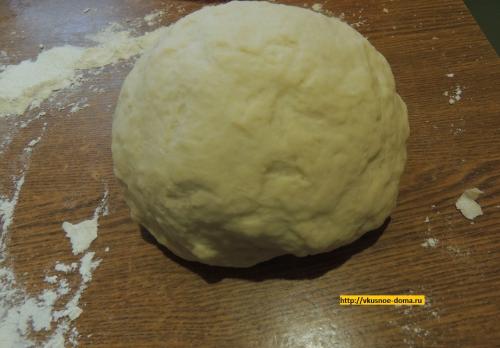 Вкусные, сдобные пирожки с мясом на основе дрожжевого теста