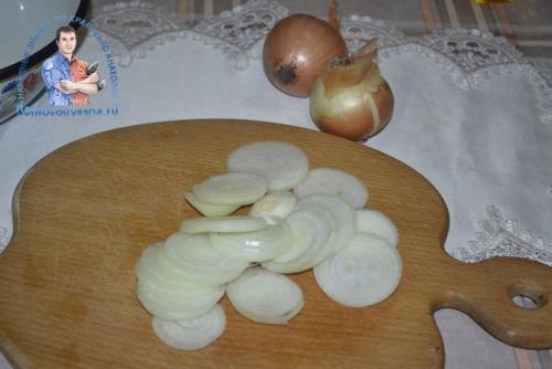 Как замариновать лук для соленой селедки с уксусом