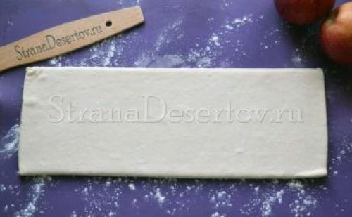 Слойки с яблоками розочки. Булочки розочки с яблоками из слоеного дрожжевого теста