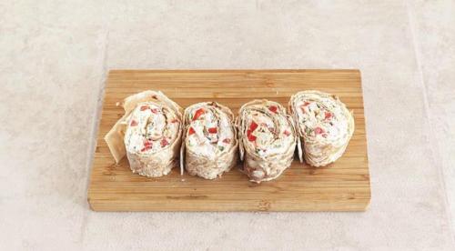 Ролл с курицей в лаваше рецепт. Роллы из лаваша с сыром и курицей