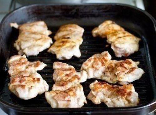 Ролл с курицей в лаваше. Ролл из лаваша с курицей