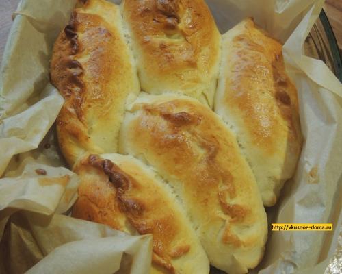 Вкусные, сдобные пирожки с мясом на основе дрожжевого теста