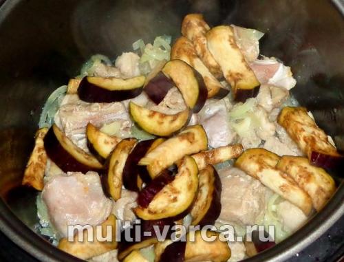 Куриная грудка с баклажанами в мультиварке. Курица с баклажанами в мультиварке