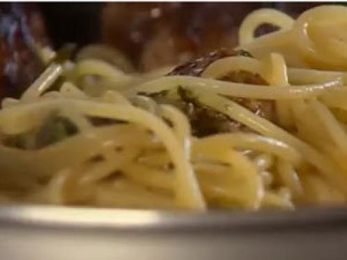 Паста с фрикадельками от джейми оливера. Быстрые фрикадельки с томатным соусом и спагетти