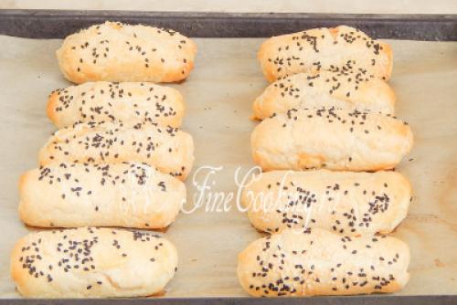 Слойки с ветчиной и плавленым сыром. Ингредиенты: