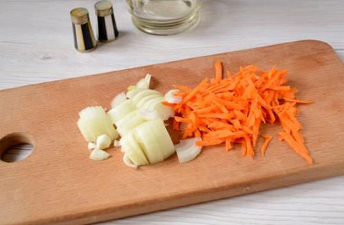 Перловка с шампиньонами и луком в мультиварке. Перловка с грибами в мультиварке: постное блюдо. Быстро и очень просто: фото-рецепт приготовления перловки с грибами