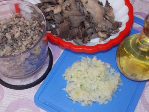 Перловка с грибами в сливочном соусе. Перловка с грибным соусом