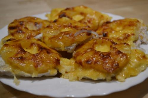 Куриная грудка, запеченная в духовке по-французски