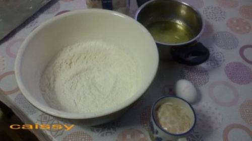 Липкие булочки с корицей грецкими орехами и карамельным соусом. Булочки с корицей, карамельным соусом и орехами пекан