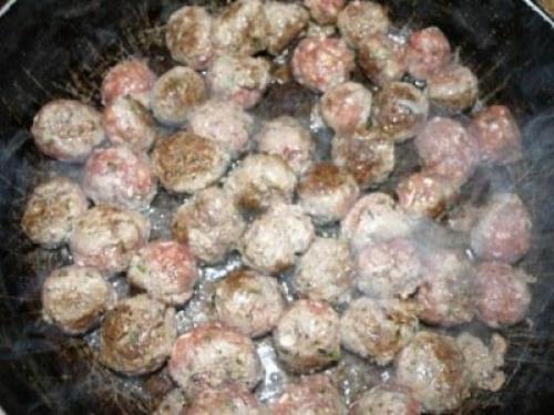 Тефтели в томатном соусе под сыром от Джейми Оливера