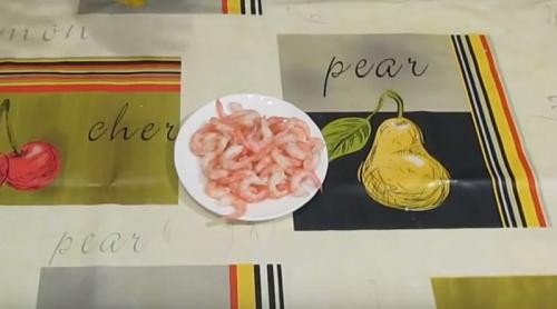 Самые популярные рецепты салатов с кальмаром. Самый вкусный салат с кальмарами и креветками