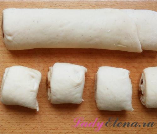 Горячие булочки с корицей. Булочки с корицей из дрожжевого теста — фото рецепт пошаговый