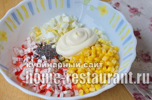 Тарталетки с крабовыми палочками и икрой. 