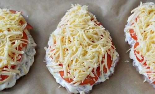 Куриное филе с помидорами и сыром, в духовке