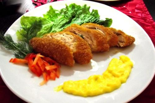 Фаршированная куриная грудка на сковороде. Фаршированная куриная грудка, запеченная в духовке