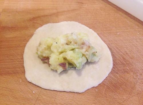 Быстрые жареные пирожки с картошкой