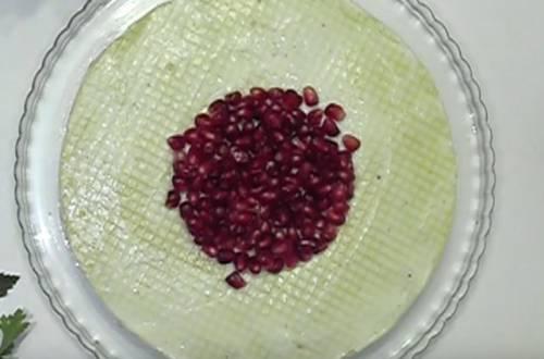 Закусочный торт из вафельных коржей. Закусочный торт с курицей и грибами на вафельных коржах