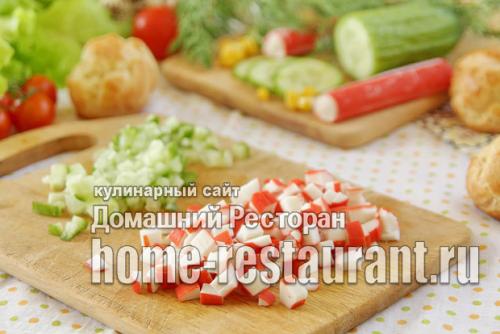 Профитроли с крабовым салатом. Профитроли с крабовыми палочками