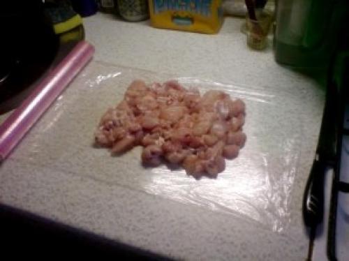 Куриный рулет с желатином в пищевой пленке. Куриный рулет с желатином