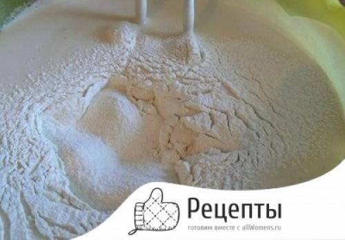 Медовик в мультиварке пошаговый рецепт. Бисквитный «Медовик» в мультиварке без раскатки коржей