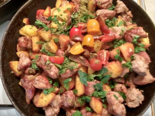 Мясо по грузински с картофелем. «Оджахури» — рецепт мяса с картошкой по-грузински