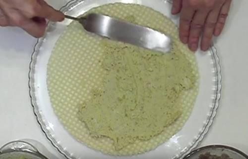 Закусочный торт из вафельных коржей. Закусочный торт с курицей и грибами на вафельных коржах