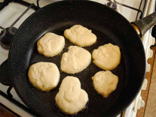 Пышные оладьи на кефире — лучший пошаговый рецепт