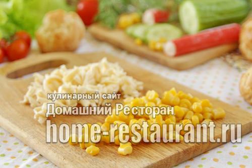 Профитроли с крабовым салатом. Профитроли с крабовыми палочками