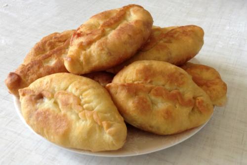 Самое быстрое тесто для пирожков на кефире. Быстрое тесто для пирожков на кефире