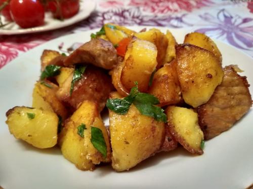 Мясо по грузински с картофелем. «Оджахури» — рецепт мяса с картошкой по-грузински