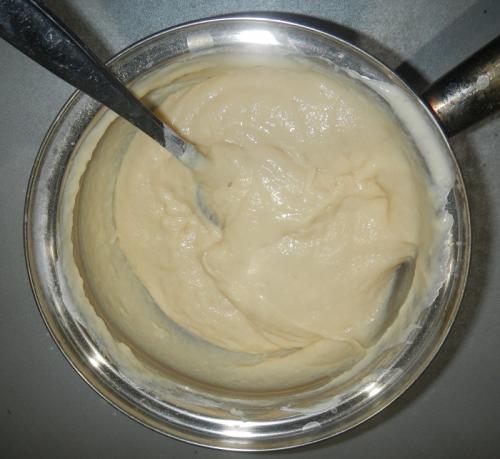 Пышные оладьи на разогретом кефире. Пышные оладьи на горячем кефире с яйцом