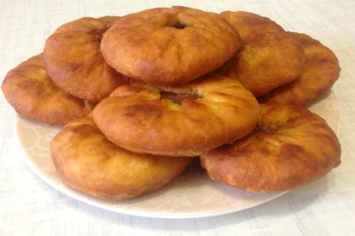 Самое быстрое тесто для пирожков на кефире. Быстрое тесто для пирожков на кефире