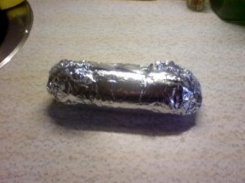 Куриный рулет с желатином в пищевой пленке. Куриный рулет с желатином