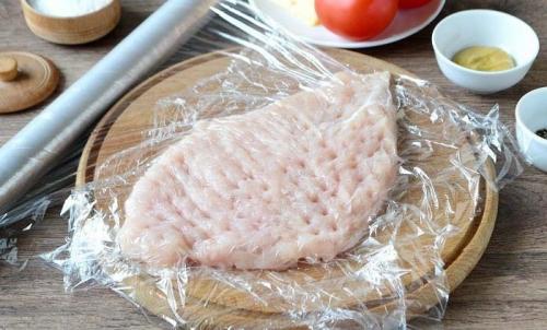 Куриное филе с помидорами и сыром, в духовке