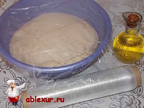 Пирог с зелёным луком и яйцом в духовке. Пирог с зеленым луком и яйцом: рецепт с фотографиями