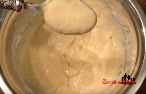 Оладьи на пол литра кефира. Классический рецепт оладьев на кефире.