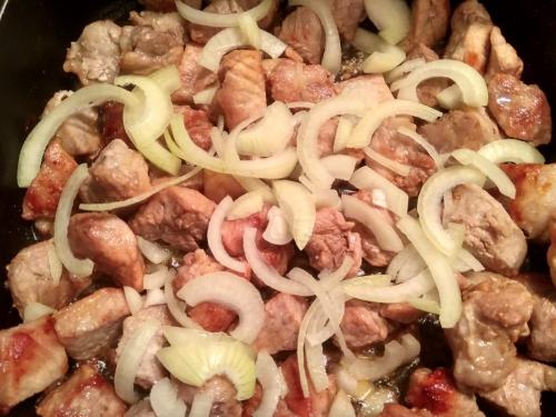 Мясо по грузински с картофелем. «Оджахури» — рецепт мяса с картошкой по-грузински