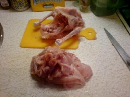 Куриный рулет с желатином в пищевой пленке. Куриный рулет с желатином